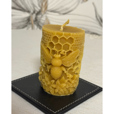 "Pszczoła obfitości"  Świece z naturalnego wosku pszczelego